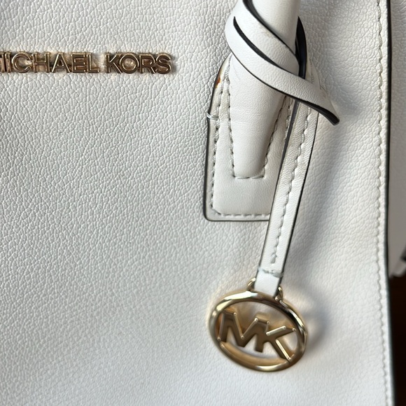 Michael Kors Avril Satchel - Light Cream - Picture 3 of 16